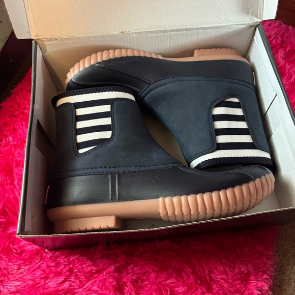 Simply Southern Navy and White Striped Ankle Boots - Picture 1 of 6